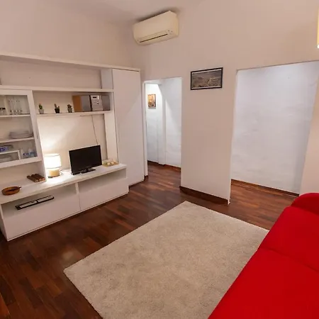 Appartement In Santo Spirito *